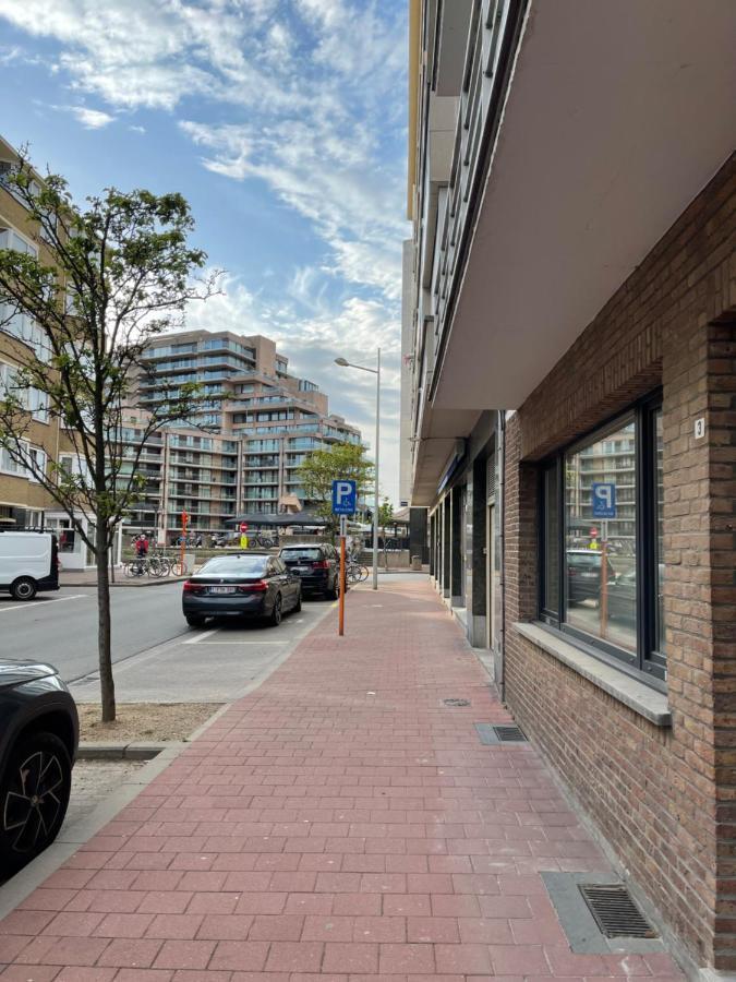 Lovely 2 Bedroom Appartment Near Knokke-Strand Beach Bar Kültér fotó